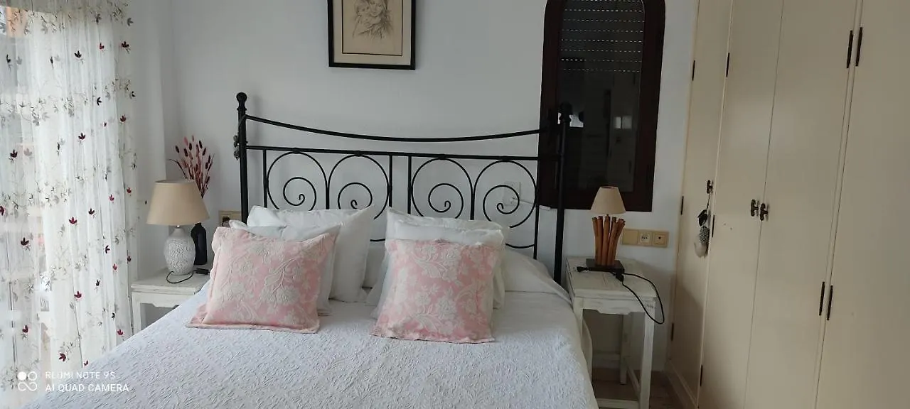 Apartamento Turístico FlorHouse San Luis de Sabinillas